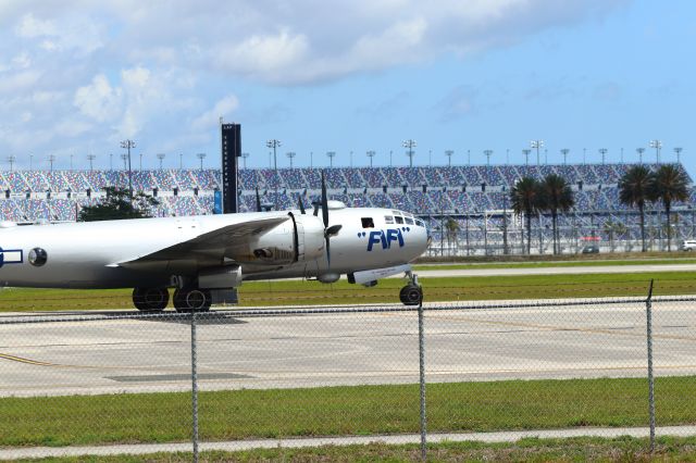 Boeing B-29 Superfortress (AMU5298) - 5/14/22 Fifi taxis in to the display area