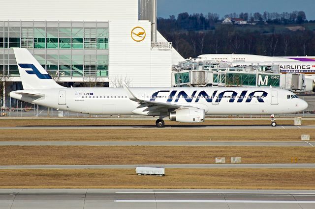 Airbus A321 (OH-LZR)