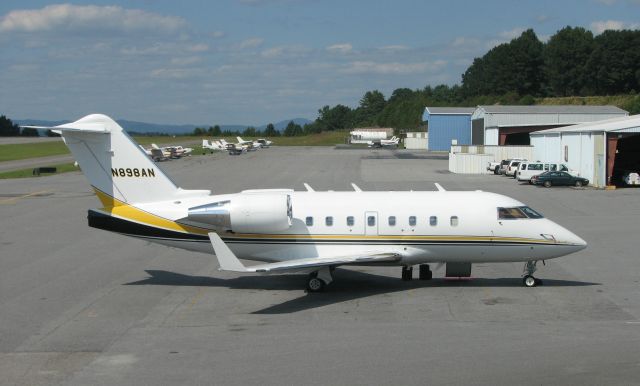 Canadair Challenger (N898AN) - Very nice 600!