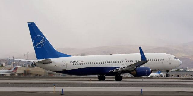 Boeing 737-800 (N624XA)