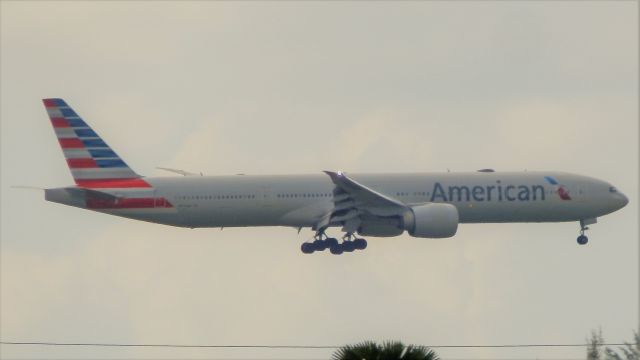 BOEING 777-300ER (N731AN)