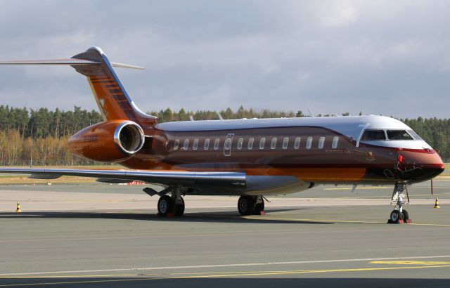 Bombardier Global Express (M-UNIS)