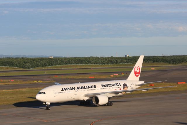 Boeing 777-200 (JA772J)