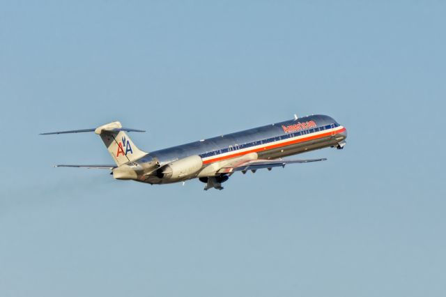 McDonnell Douglas MD-80 (N9619V)