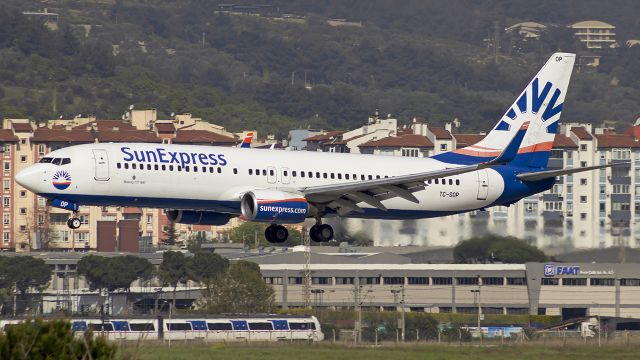 Boeing 737-800 (TC-SOP)