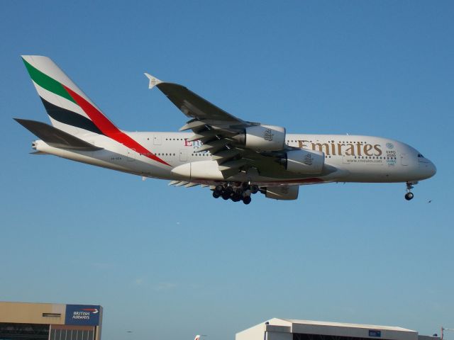 Airbus A380-800 (A6-EEN)