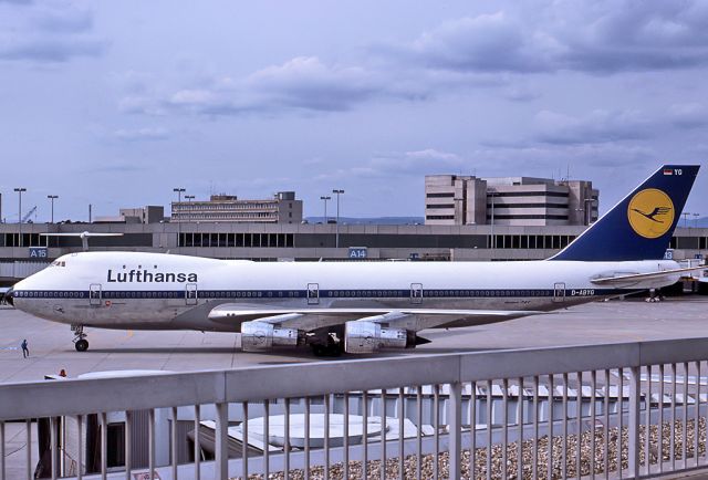 BOEING 747-8 (D-ABYG) - LUFTHANSA - BOEING 747-830 - REG D-ABYG (CN 37831) - FRANKFURT AM MAIN (RHEIN-MAIN AM) GERMANY -EDDF 1978