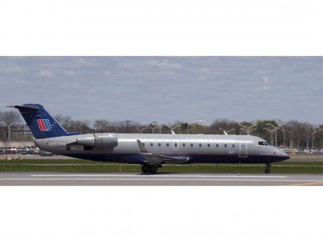 Canadair Regional Jet CRJ-100 (N957SW) - Take off RW10.