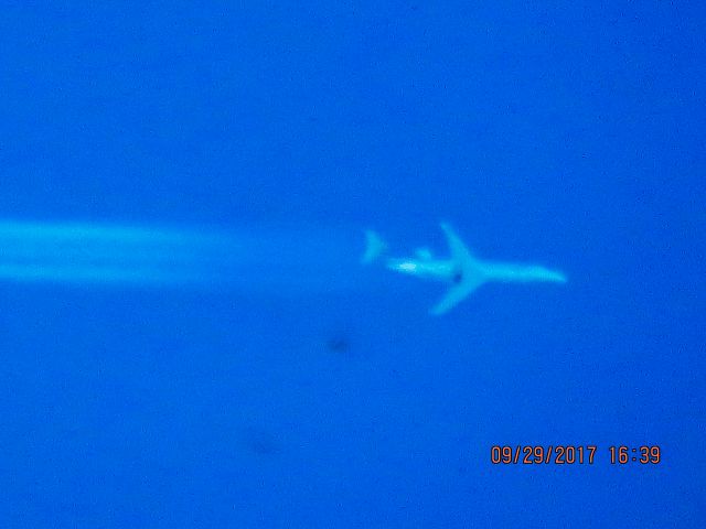 Canadair Regional Jet CRJ-700 (N527EA)