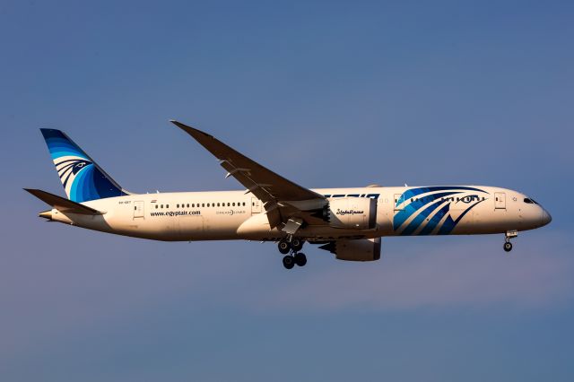 Boeing 787-9 Dreamliner (SU-GET)