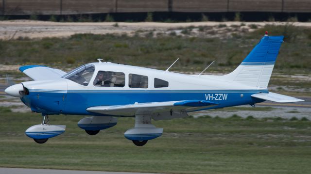 Piper Cherokee (VH-ZZW)