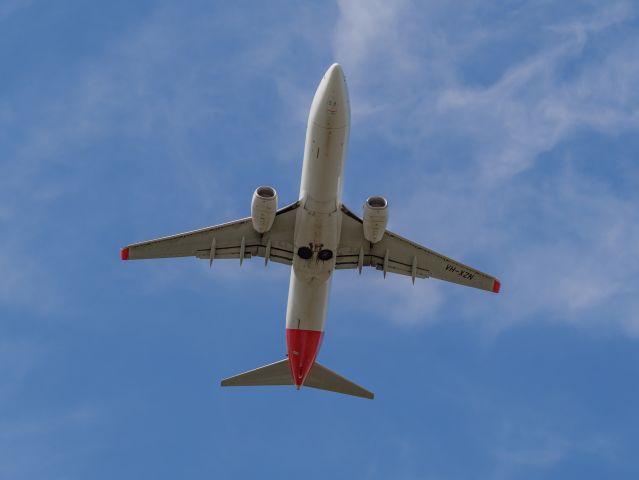 Boeing 737-700 (VH-XZN) - Adelaide Departure, QF756