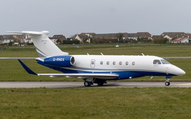 Embraer Legacy 550 (G-RNDX)