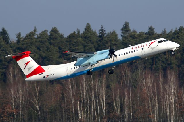 de Havilland Dash 8-400 (OE-LGJ)