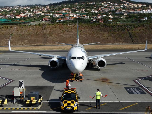 Boeing 737-700 (F-GZHA) - MADEIRA