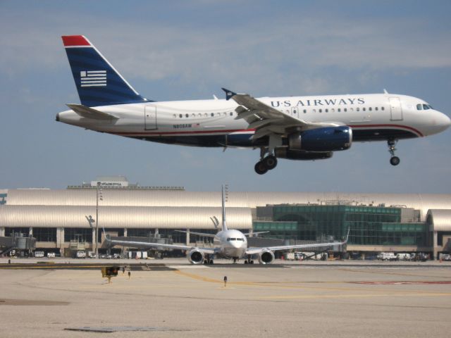 Airbus A319 (N808AW) - Landing on RWY 19R