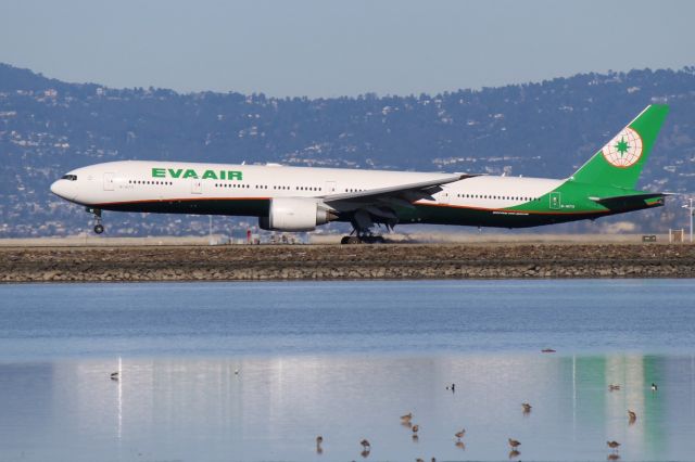 BOEING 777-300ER (B-16711)