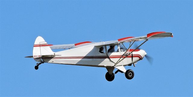 Piper PA-12 Super Cruiser (N2513M)