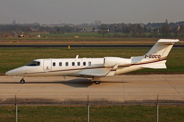 Learjet 40 (I-GOCO)