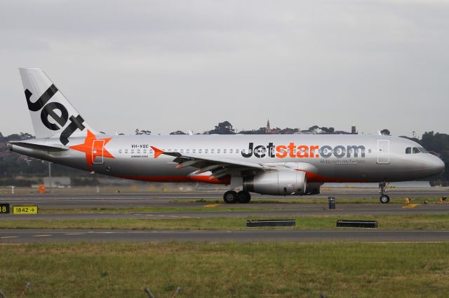 Airbus A320 (VH-VQC)