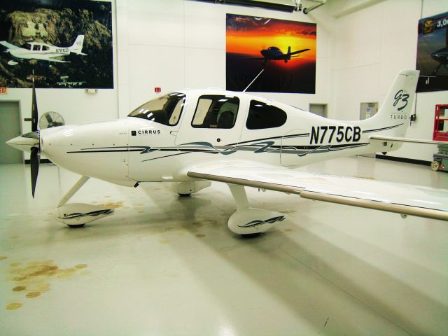 Cirrus SR-22 (N775CB)