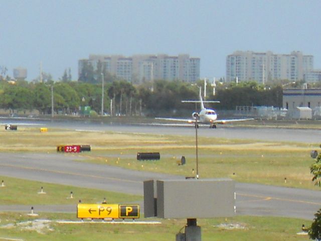 Hawker 800 — - Flight Options (OPT824) takeoff runway 23 1/22/2010