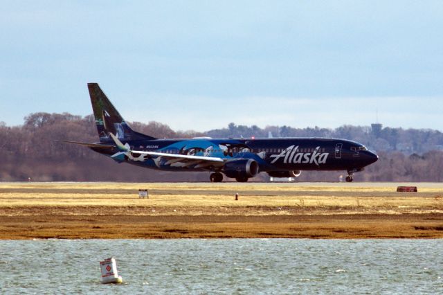 Boeing 737 MAX 9 (N932AK) - Alaska B39M in special Orca livery departing BOS on 3/20/22.