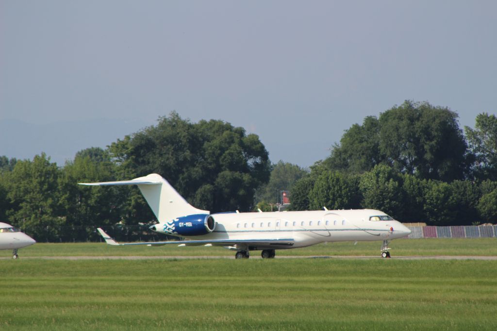 Bombardier Global Express (OY-MSI) - GLOBAL 6000 EXECUJET AT LINATE-A.T.A. 27-05-2017