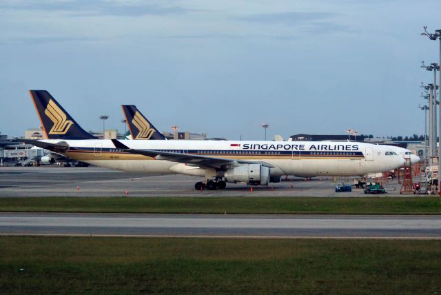 Airbus A330-300 (9V-STD)