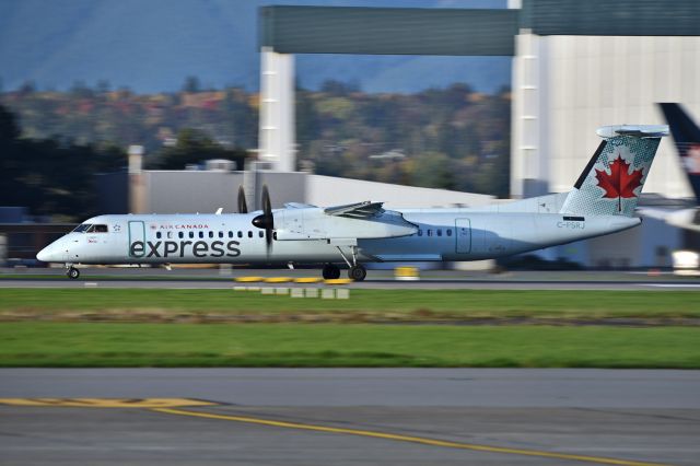 de Havilland Dash 8-400 (C-FSRJ)