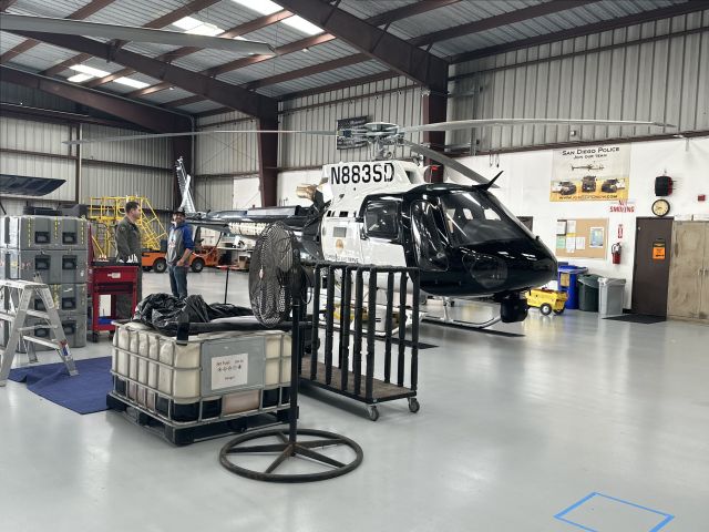 N883SD — - We went to the base and the pilot saw us and gave us a tour of the hangar so i got a picture of N883SD