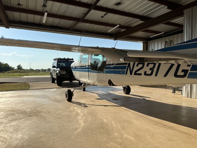 Cessna Centurion (N2317G)