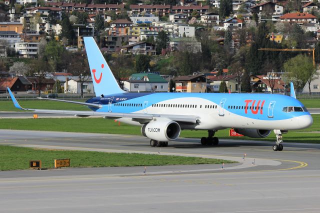 Boeing 757-200 (G-BYAY)