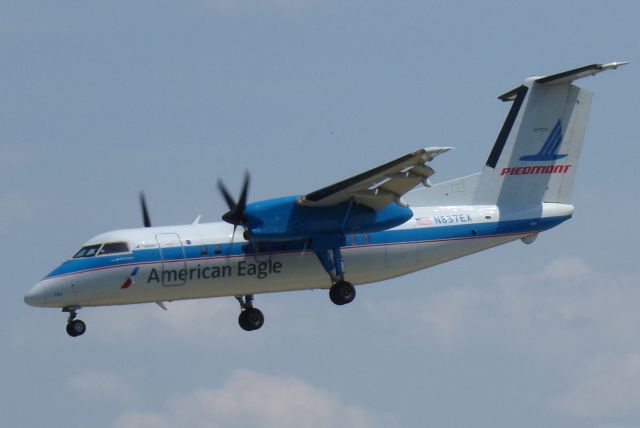 de Havilland Dash 8-100 (N837EX) - *Captured 2 days ago* Piedmont Heritage!