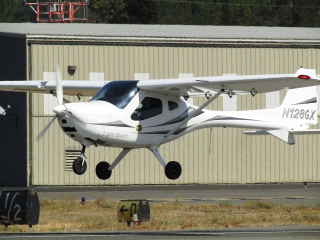 REMOS GX (N128GX) - Taking off RWY 24