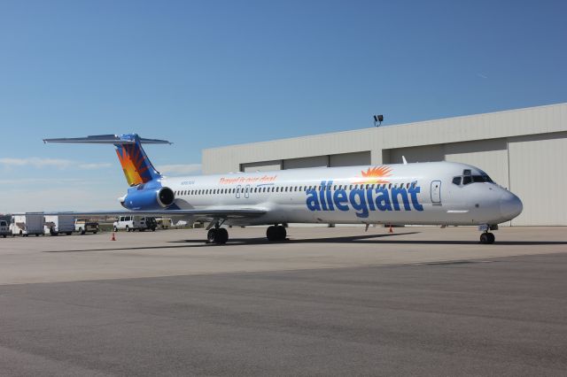 McDonnell Douglas MD-83 (N863GA)