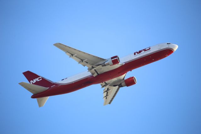 BOEING 767-300 (N563NC)