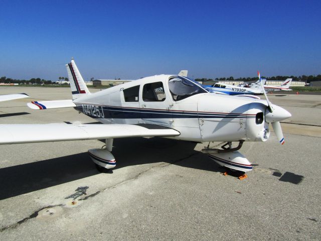 Piper Cherokee (N4125J) - On the ramp