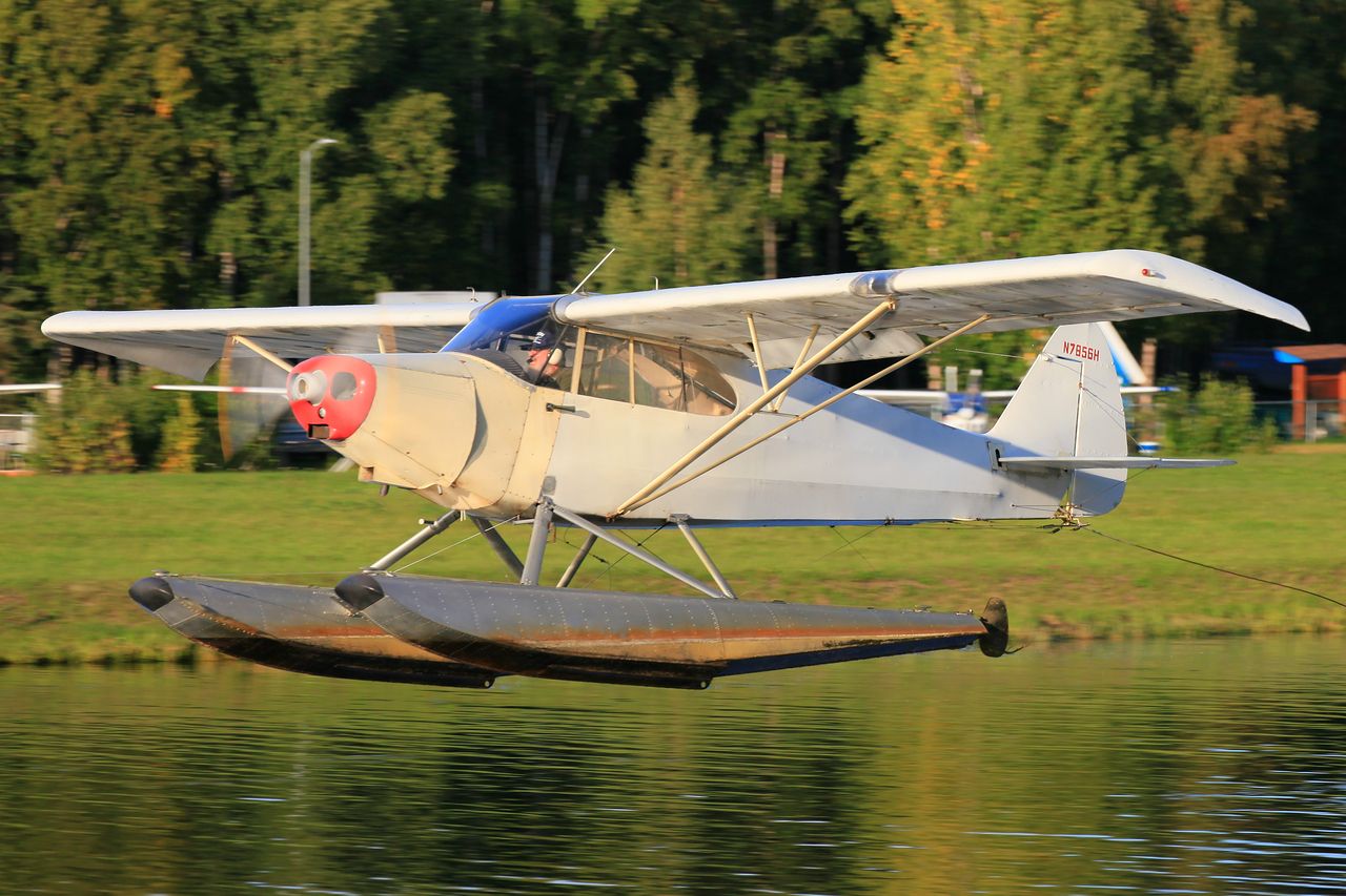 Piper PA-12 Super Cruiser (N7856H)