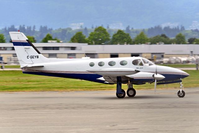 Cessna 340 (C-GEYB)