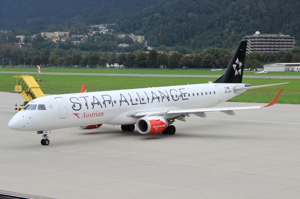 EMBRAER 195 (OE-LWH)