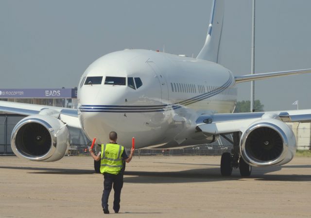 Boeing 737-700 (VP-BWR)