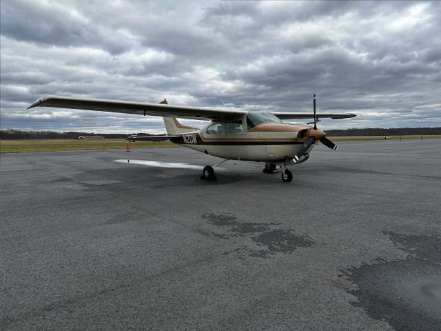 Cessna T210 Turbo Centurion (N2DM)