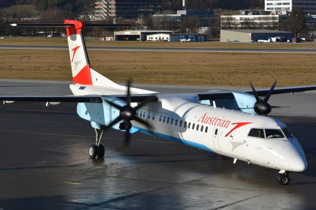 de Havilland Dash 8-400 (OE-LGI)