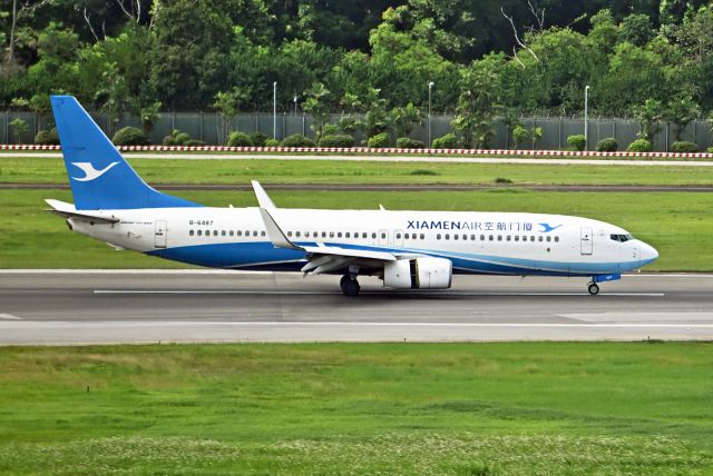 Boeing 737-800 (B-6487)