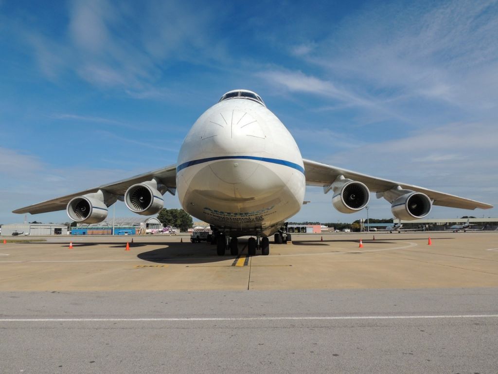 Antonov An-124 Ruslan (UR-82072)