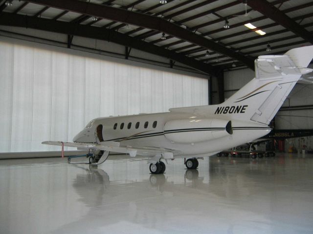 Hawker 800 (N180NE)