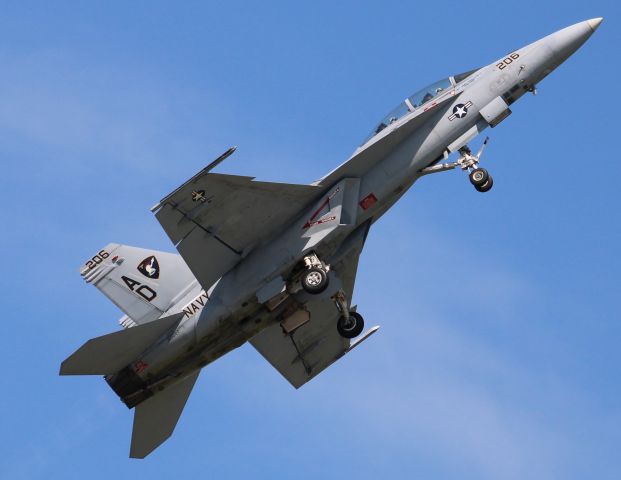 MCDONNELL DOUGLAS Super Hornet (16-5887)