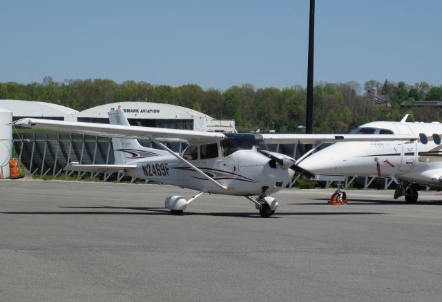 Cessna Skyhawk (N2469F)