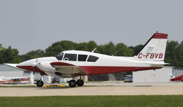 Piper Apache (C-FBVB) - Airventure 2018